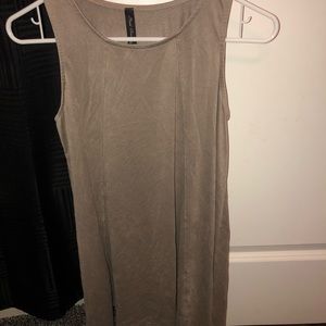 Sleeveless dress